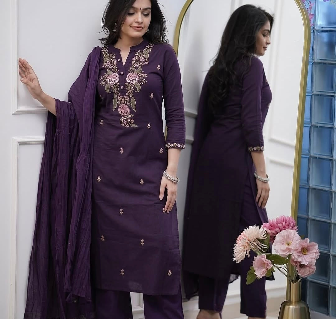 Raahi: Orchid Bloom Embroidered Ensemble