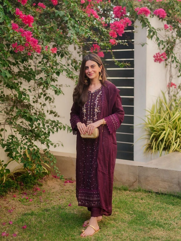 Elegant Embroidered Festive Suit – 3-Piece Set